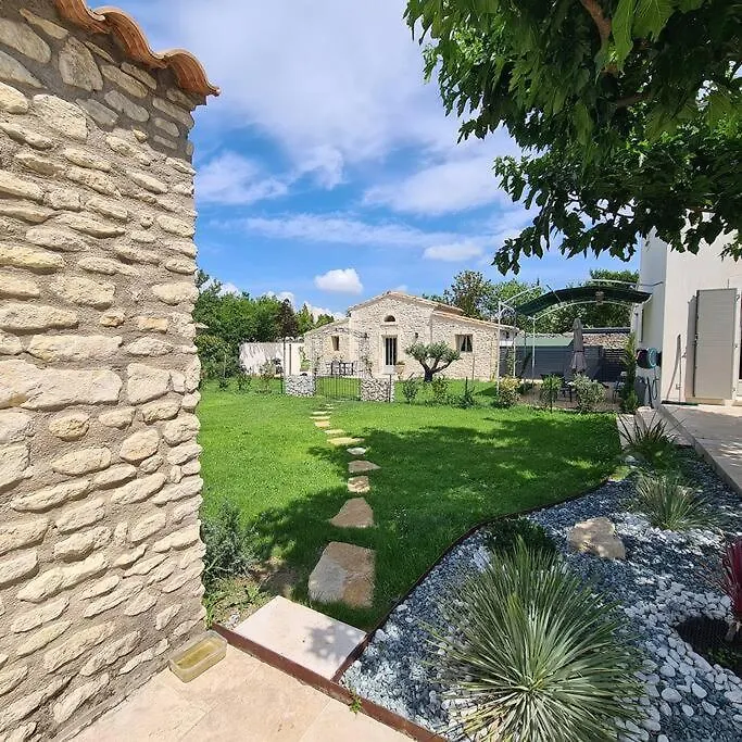Holiday home Mazet Independant Pour 2 Personnes A St Remy Villa Saint-Remy-de-Provence
