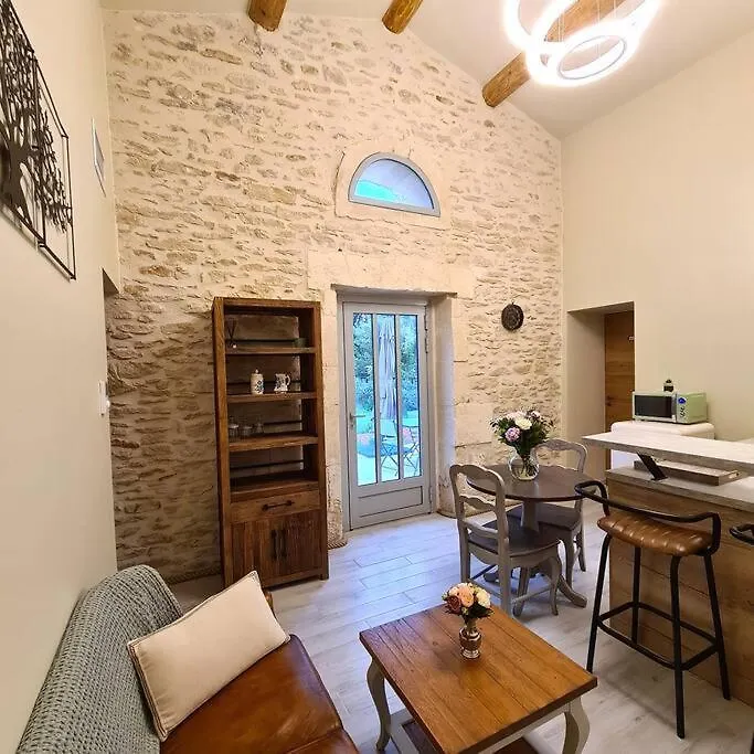 Mazet Independant Pour 2 Personnes A St Remy Villa Saint-Remy-de-Provence 0*,