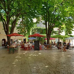 Les Estrelles Saint-Remy-de-Provence